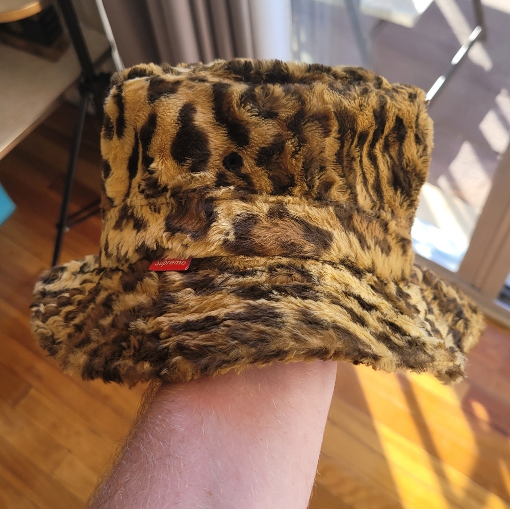 New Supreme cheeta print bucket hat